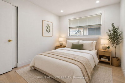 1147 Saturnia Mississauga,ON L4Y 2M2 — Photo 13