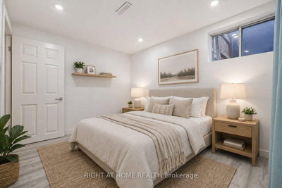 1147 Saturnia Mississauga,ON L4Y 2M2 — Photo 16