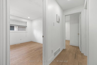 1147 Saturnia Crescent • Mississauga, ON photo 9