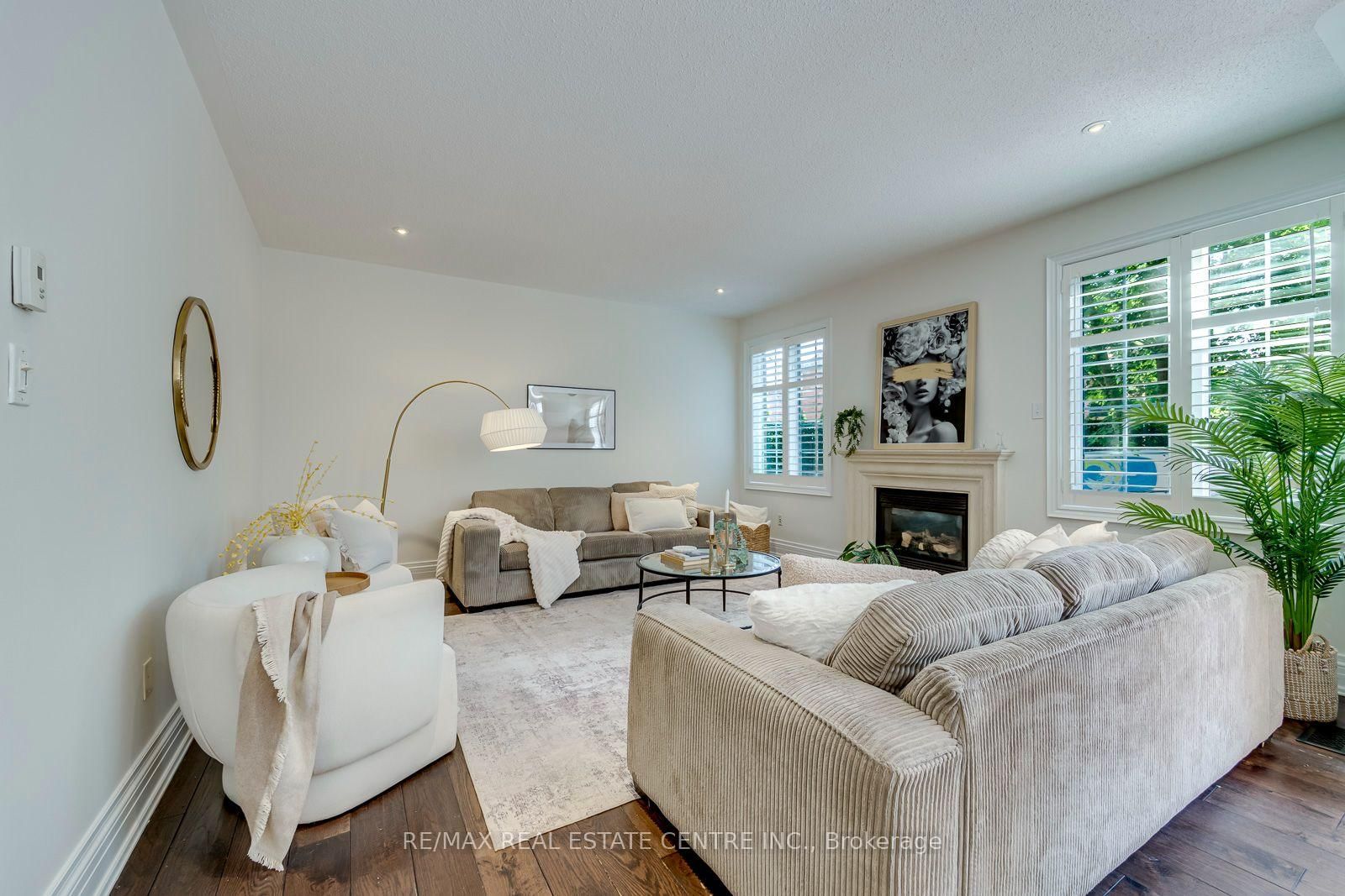 290 Duskywing Oakville,ON L6L 6X6 — Photo 12