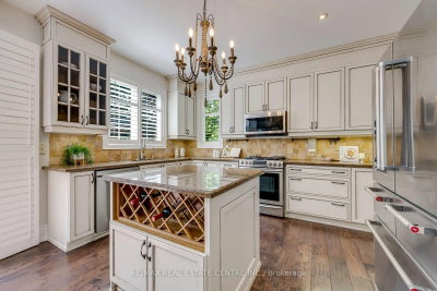 290 Duskywing Oakville,ON L6L 6X6 — Photo 14