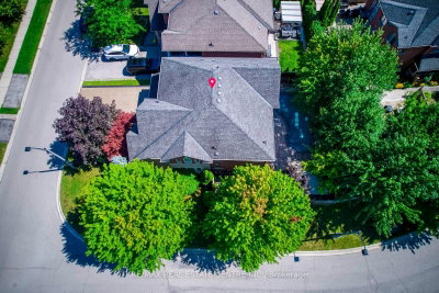 290 Duskywing Way, Oakville, ON, photo 2