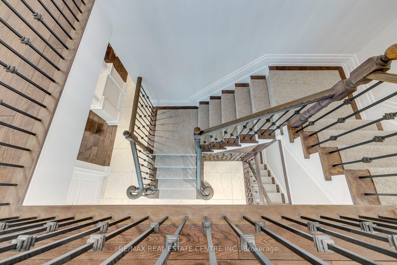 290 Duskywing Oakville,ON L6L 6X6 — Photo 21