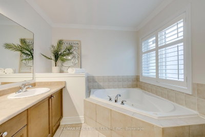 290 Duskywing Oakville,ON L6L 6X6 — Photo 26