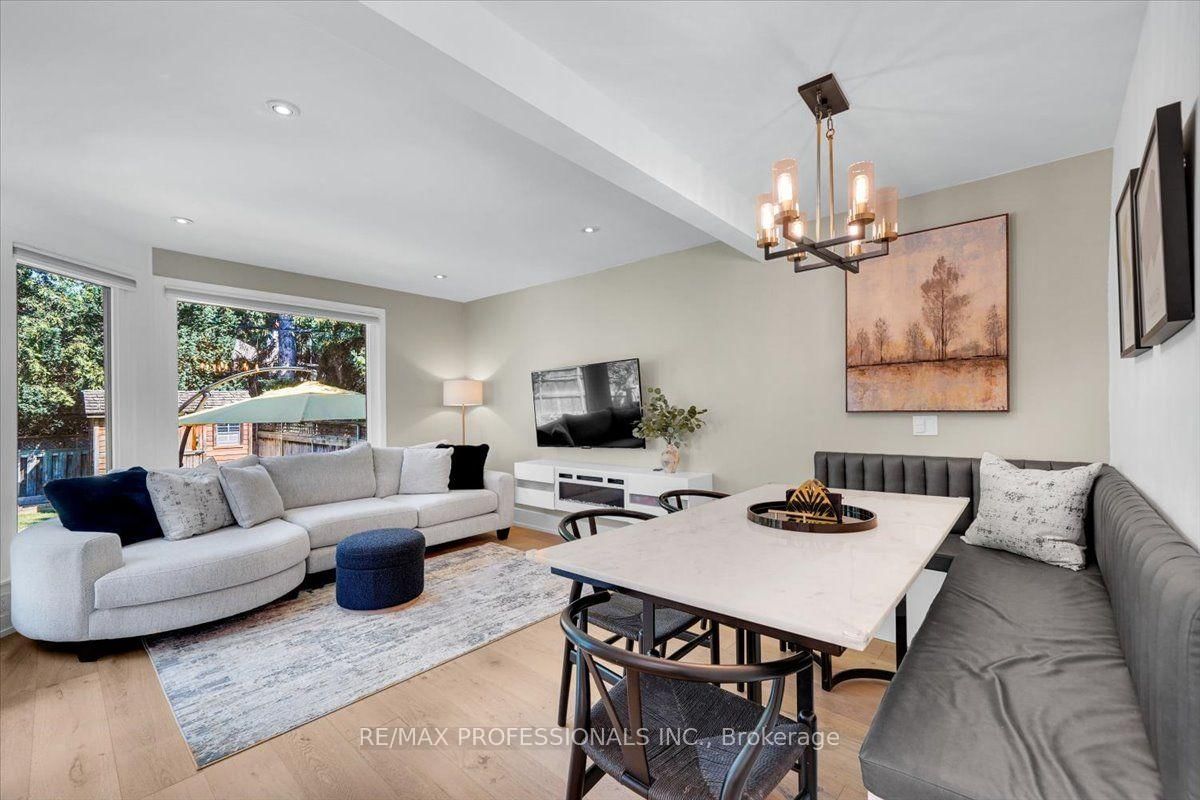 4 Winston Grove • Toronto, ON photo 15