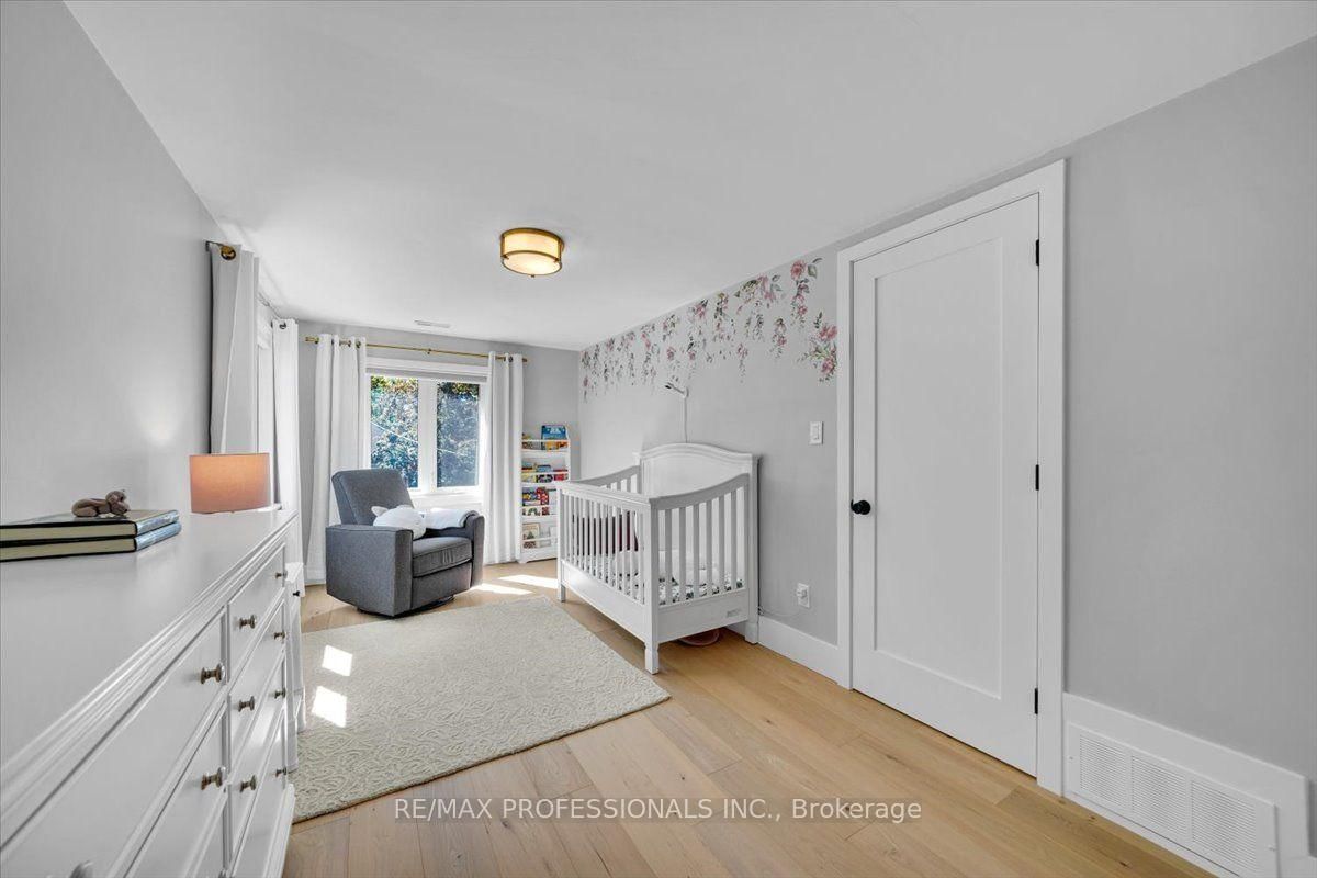 4 Winston Grove • Toronto, ON photo 18