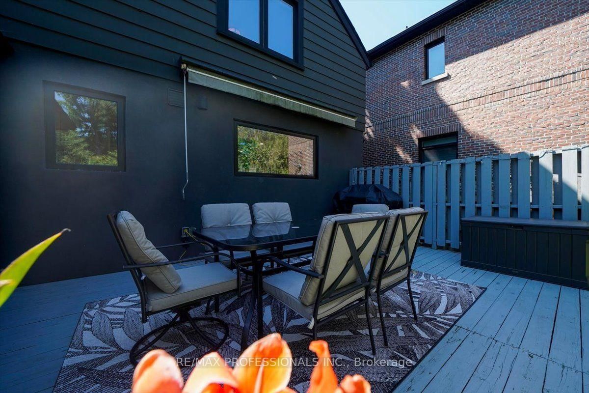 4 Winston Grove • Toronto, ON photo 42