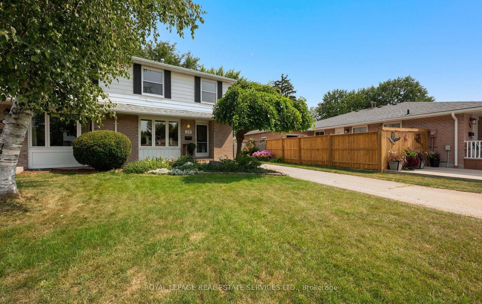 20 Glengrove Court • Brampton, ON photo 3