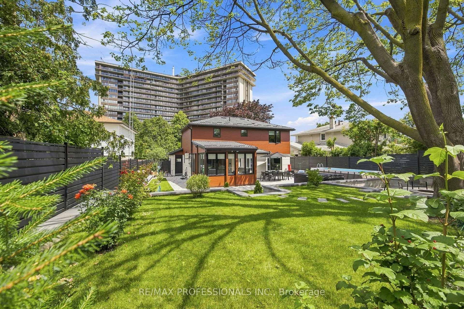 3328 Riverspray Crescent • Mississauga, ON photo 37