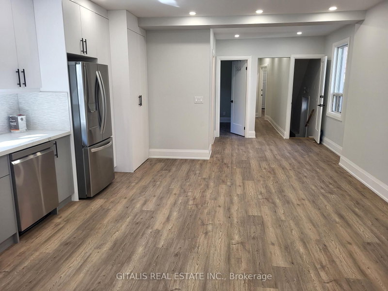 Main Floor - 195 Oakmount Road N