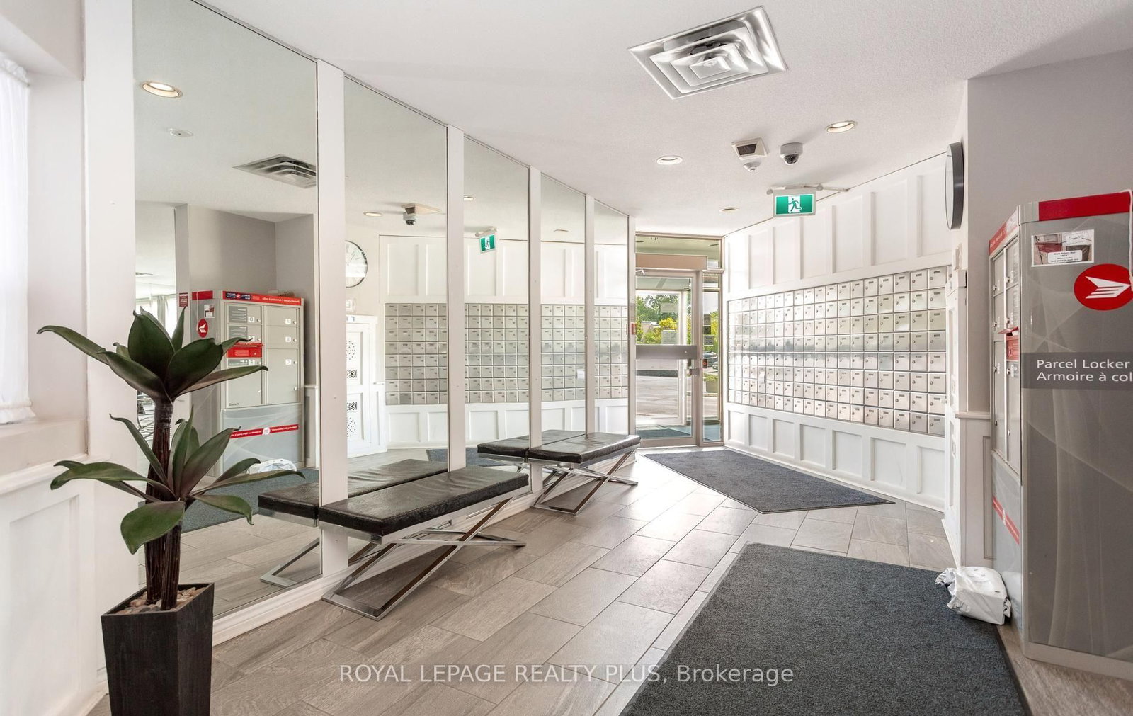 20 MCFARLANE Drive • #1610 • Halton Hills, ON photo 4
