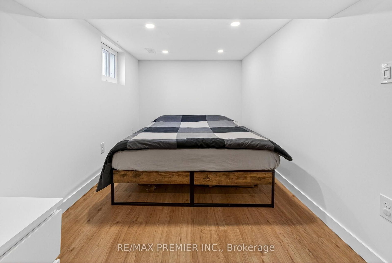 154 Fifth Street • Toronto, ON photo 29