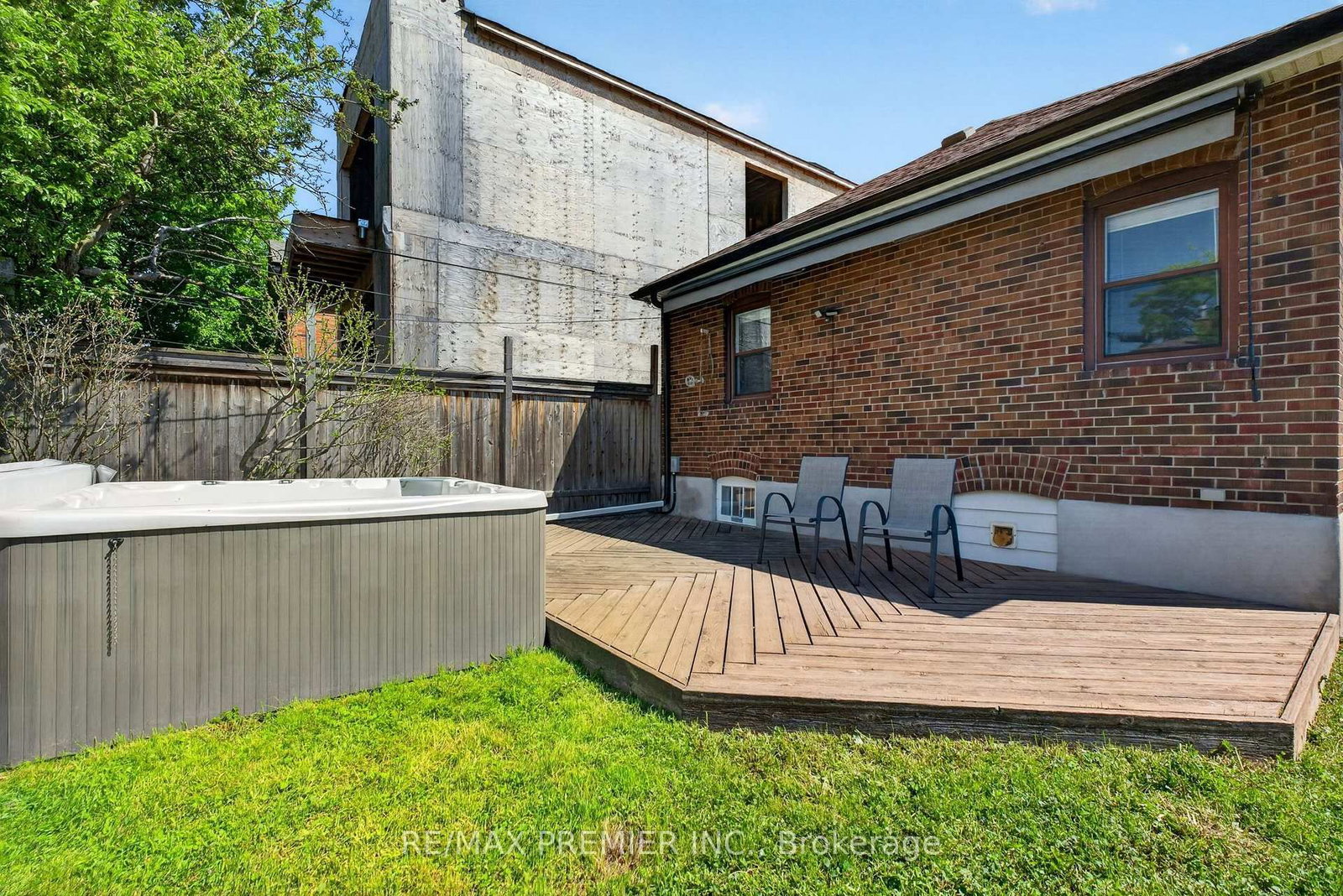 154 Fifth Street • Toronto, ON photo 37