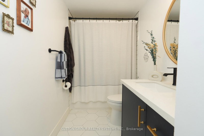 5035 9 Mississauga,ON L5M 0E5 — Photo 21