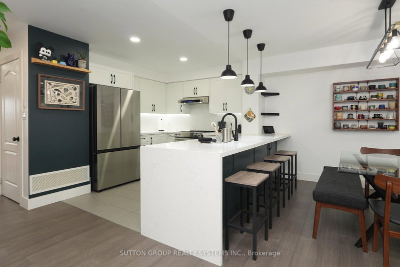 5035 Ninth Line photo 1