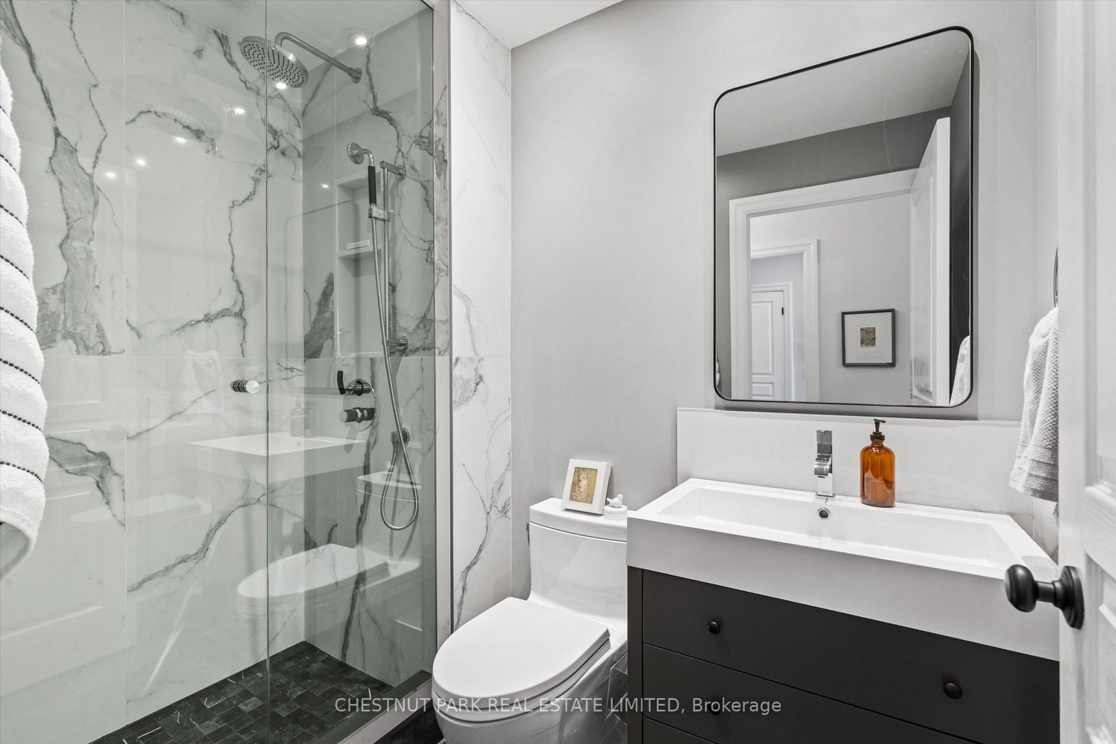 2087 Lake Shore Toronto,ON M8V 4G3 — Photo 16