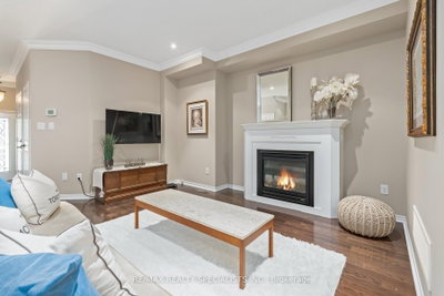 28 Chetholme Place • Halton Hills, ON photo 9