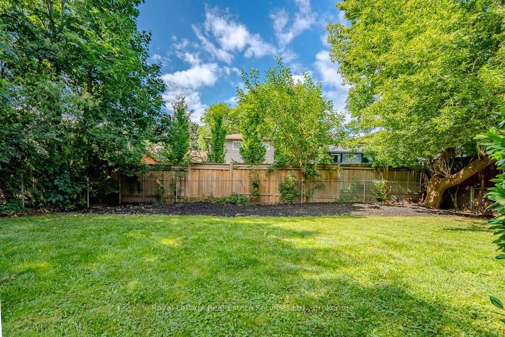 668 Maclaren Drive • Burlington, ON photo 27