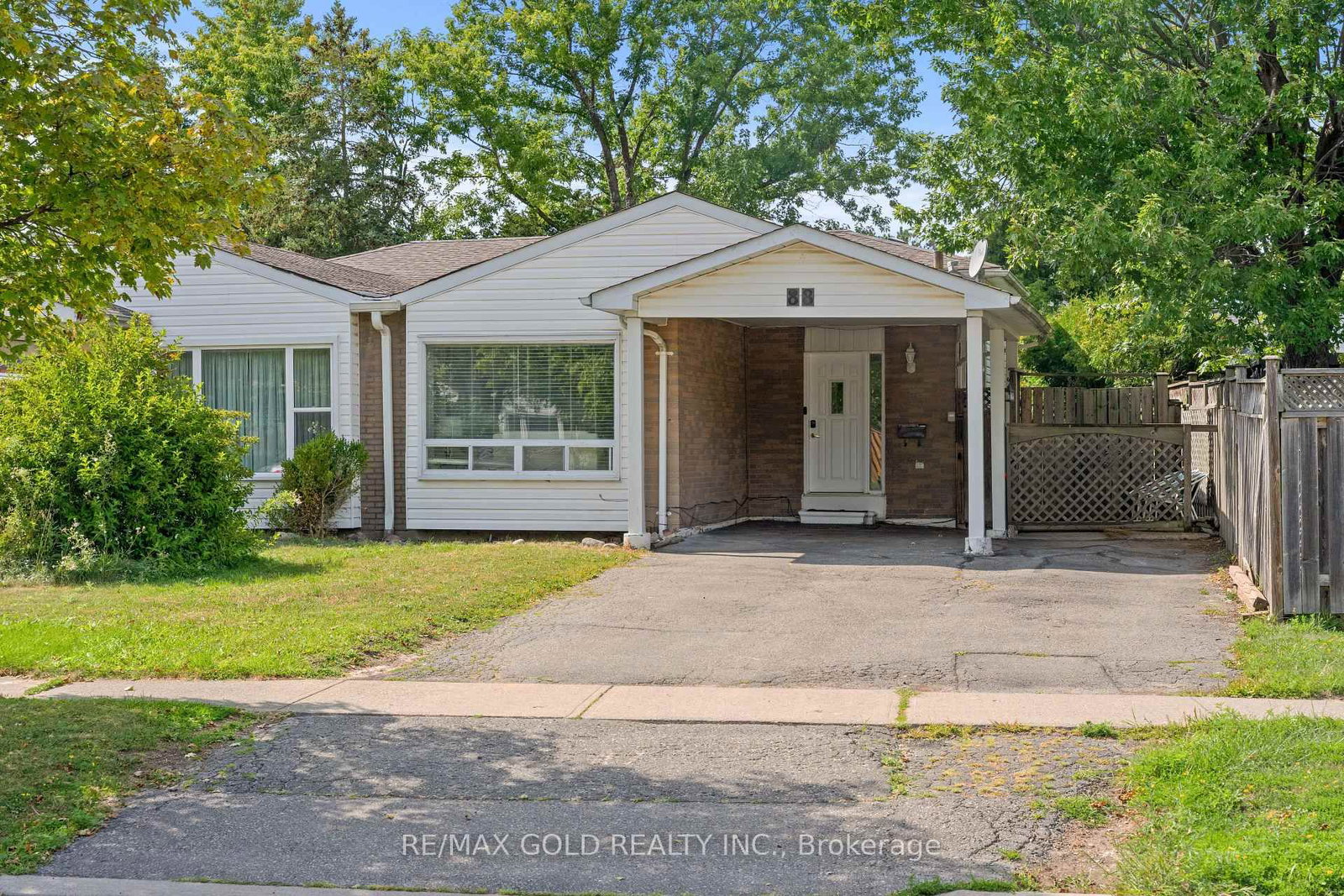 88 Goldcrest Road • Brampton, ON photo 1