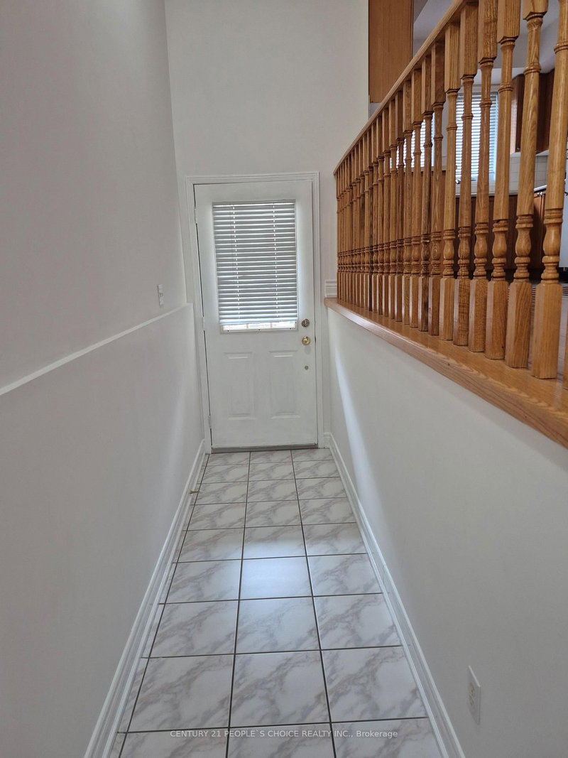 111 - 1050 Bristol Road W
