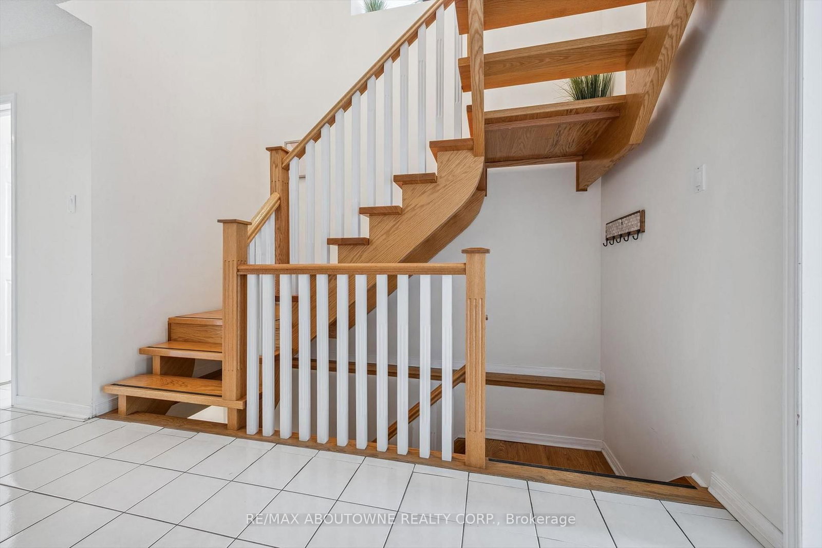 416 Marlatt Drive • Oakville, ON photo 15