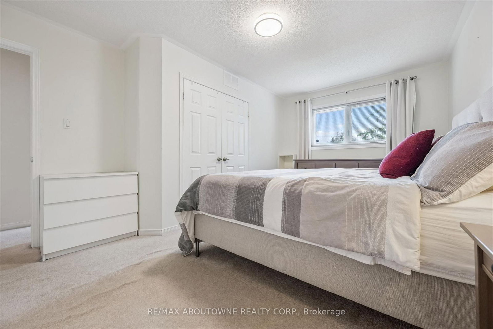 416 Marlatt Drive • Oakville, ON photo 18