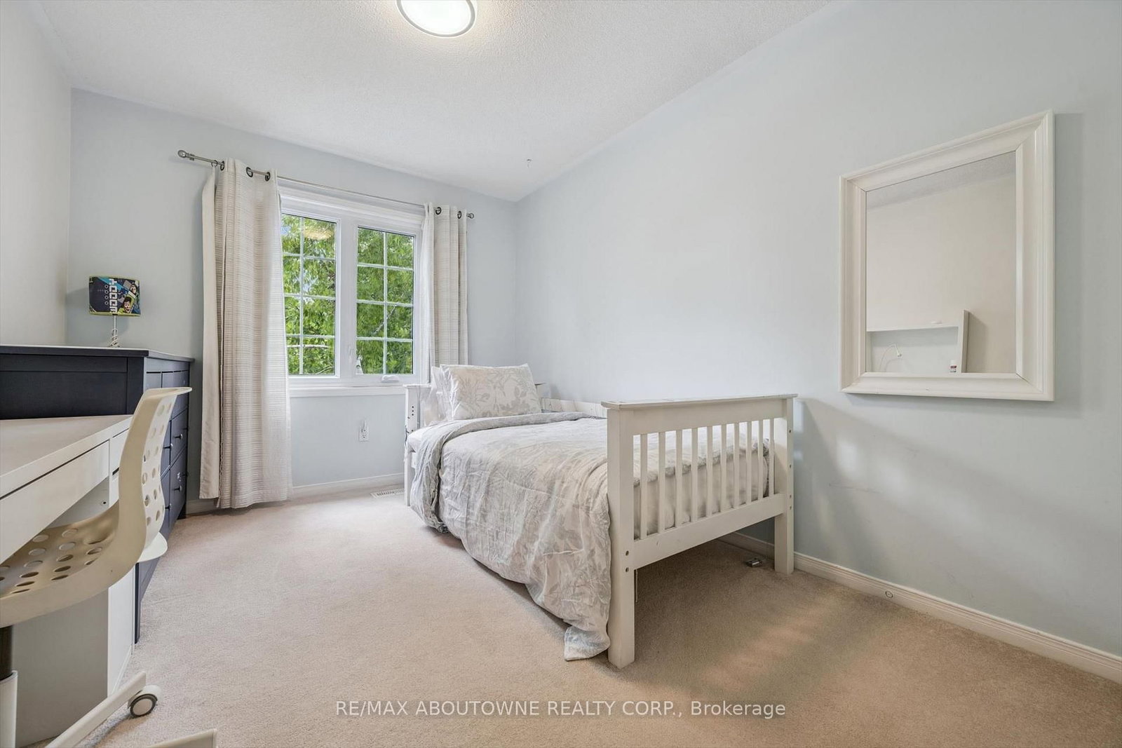416 Marlatt Drive • Oakville, ON photo 22