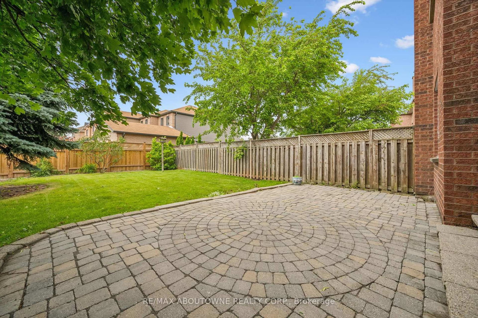 416 Marlatt Drive • Oakville, ON photo 30