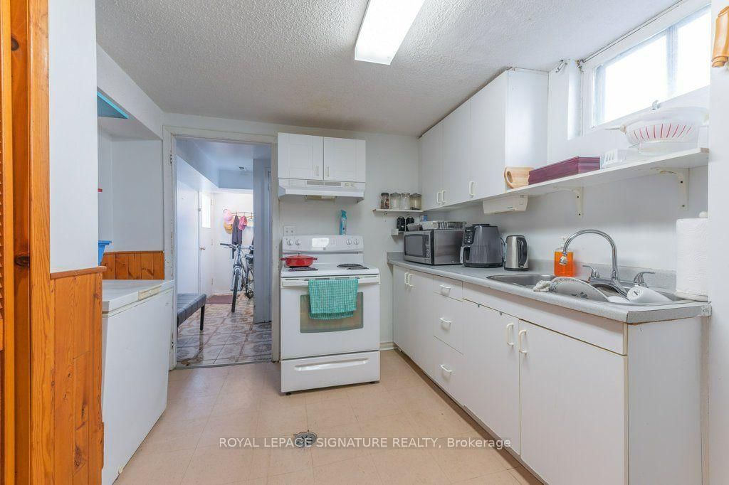 676 Abana Road • Mississauga, ON photo 24