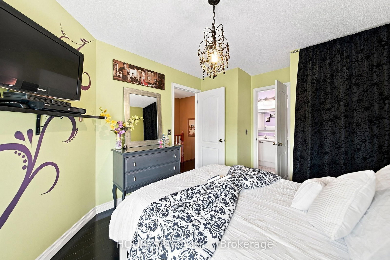 902 Applecroft Circle • Mississauga, ON photo 27