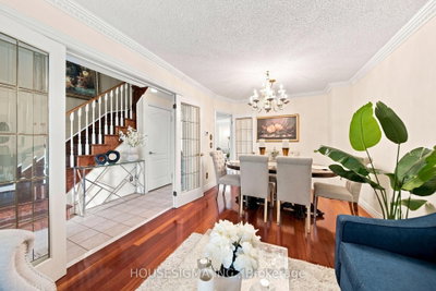 902 Applecroft Circle • Mississauga, ON photo 9
