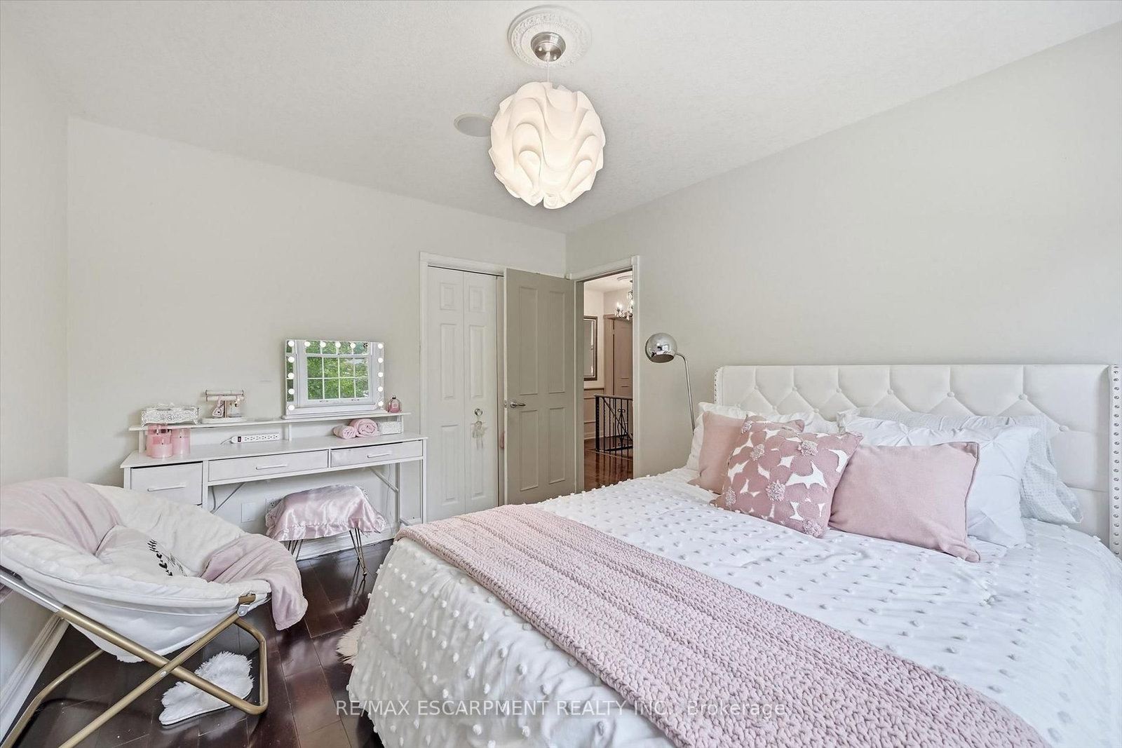247 Linwood Crescent • Burlington, ON photo 34
