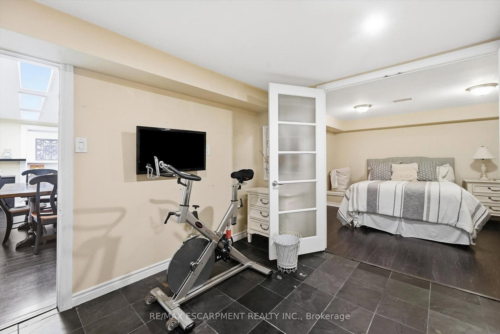 247 Linwood Crescent • Burlington, ON photo 40