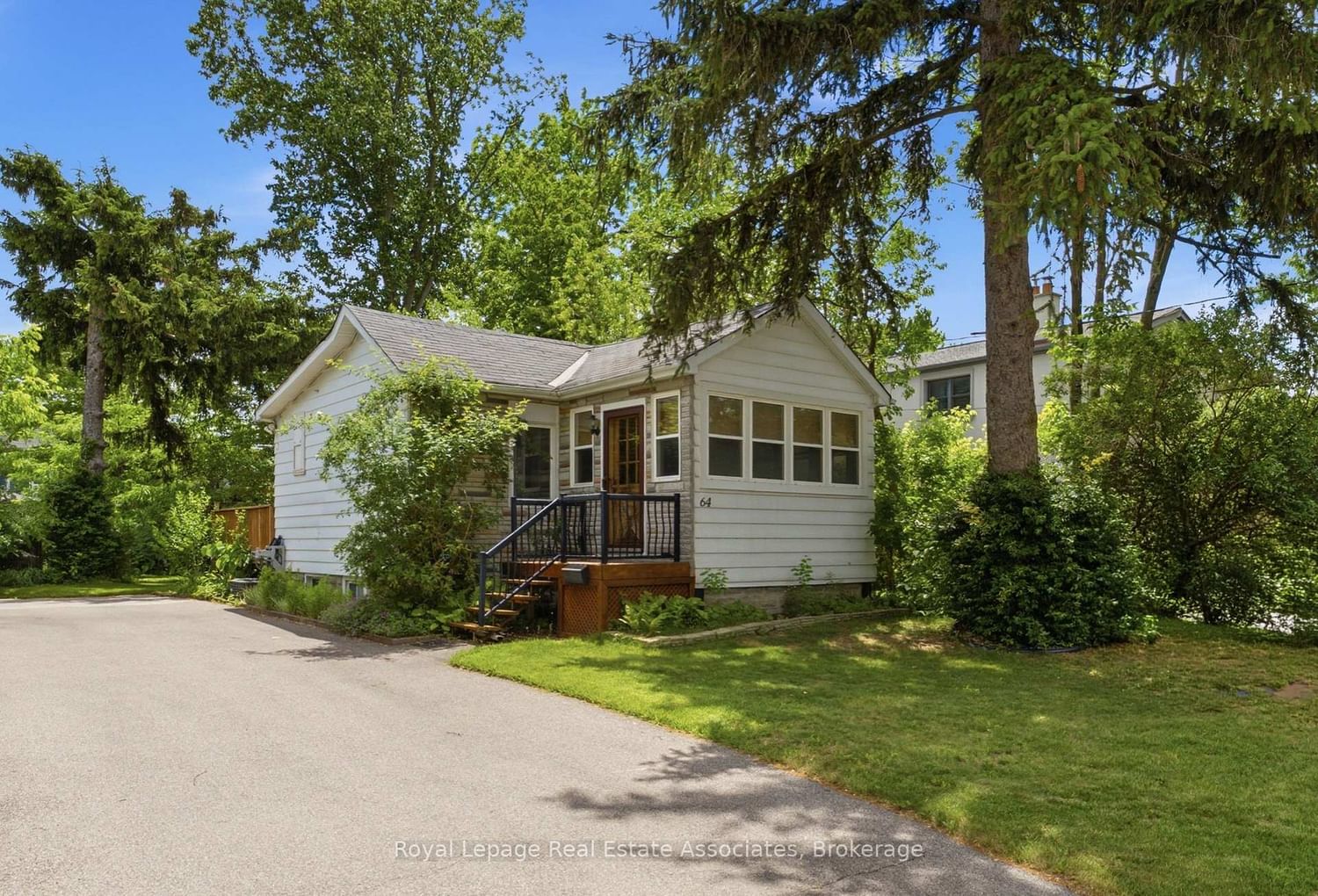 64 Eaglewood Boulevard • Mississauga, ON photo 1