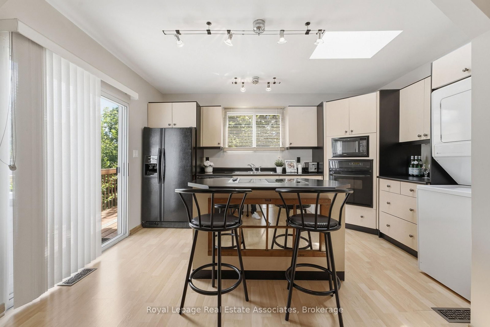 64 Eaglewood Boulevard • Mississauga, ON photo 12