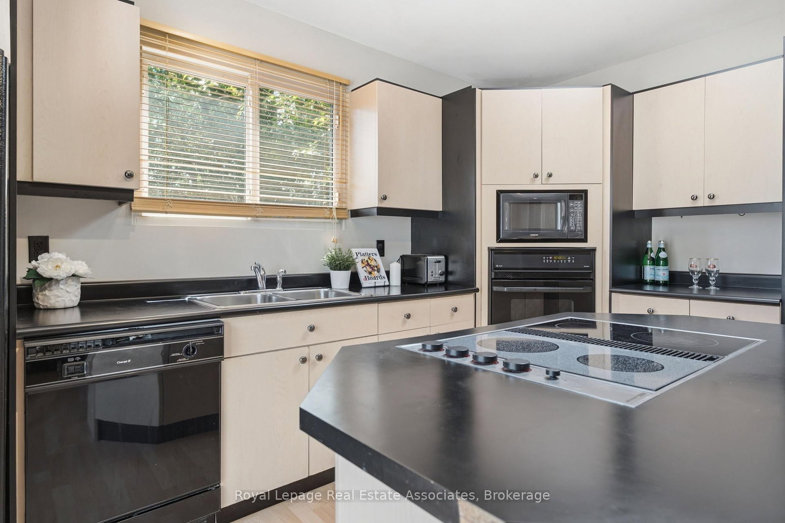 64 Eaglewood Boulevard • Mississauga, ON photo 14