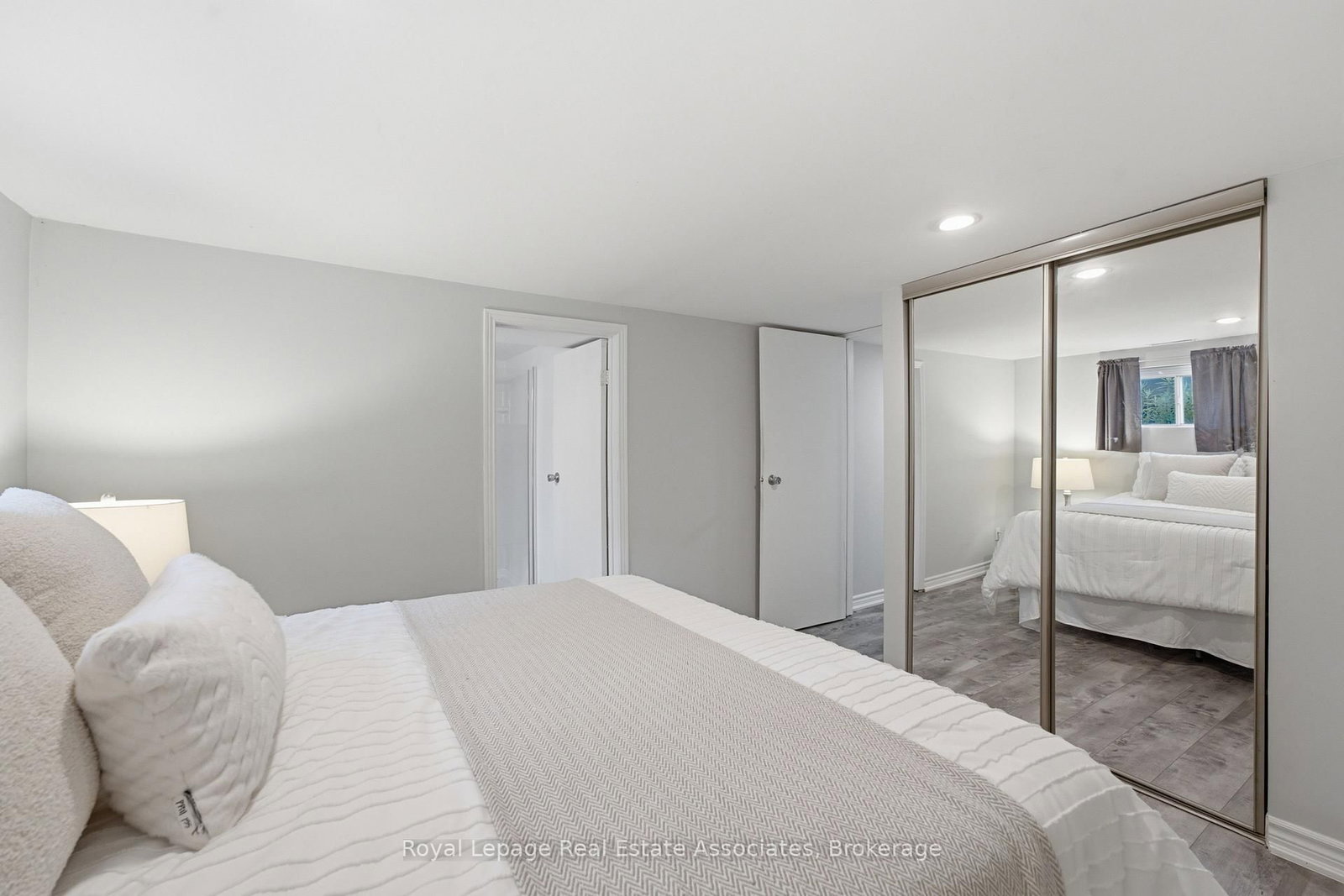 64 Eaglewood Boulevard • Mississauga, ON photo 27