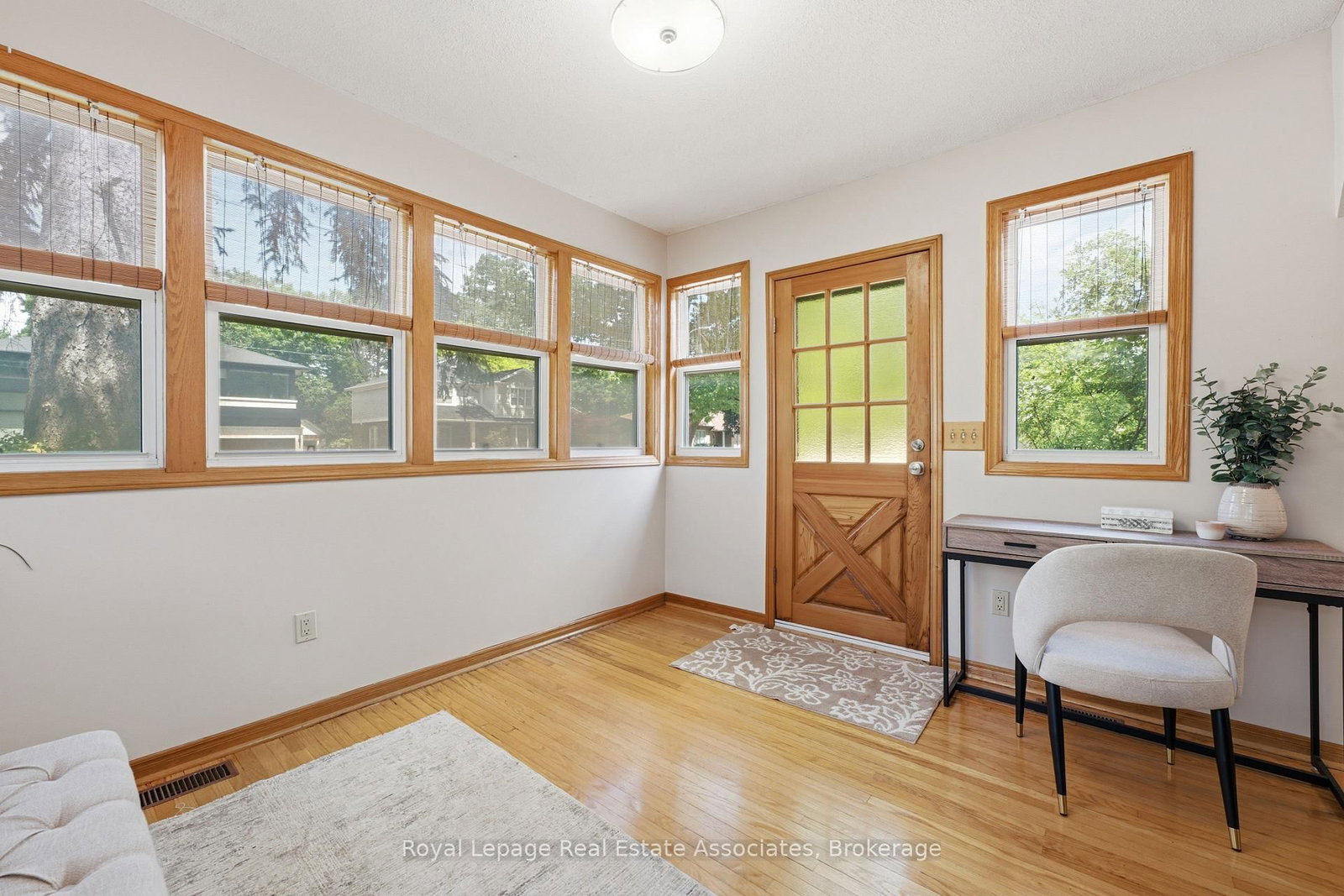 64 Eaglewood Boulevard • Mississauga, ON photo 4