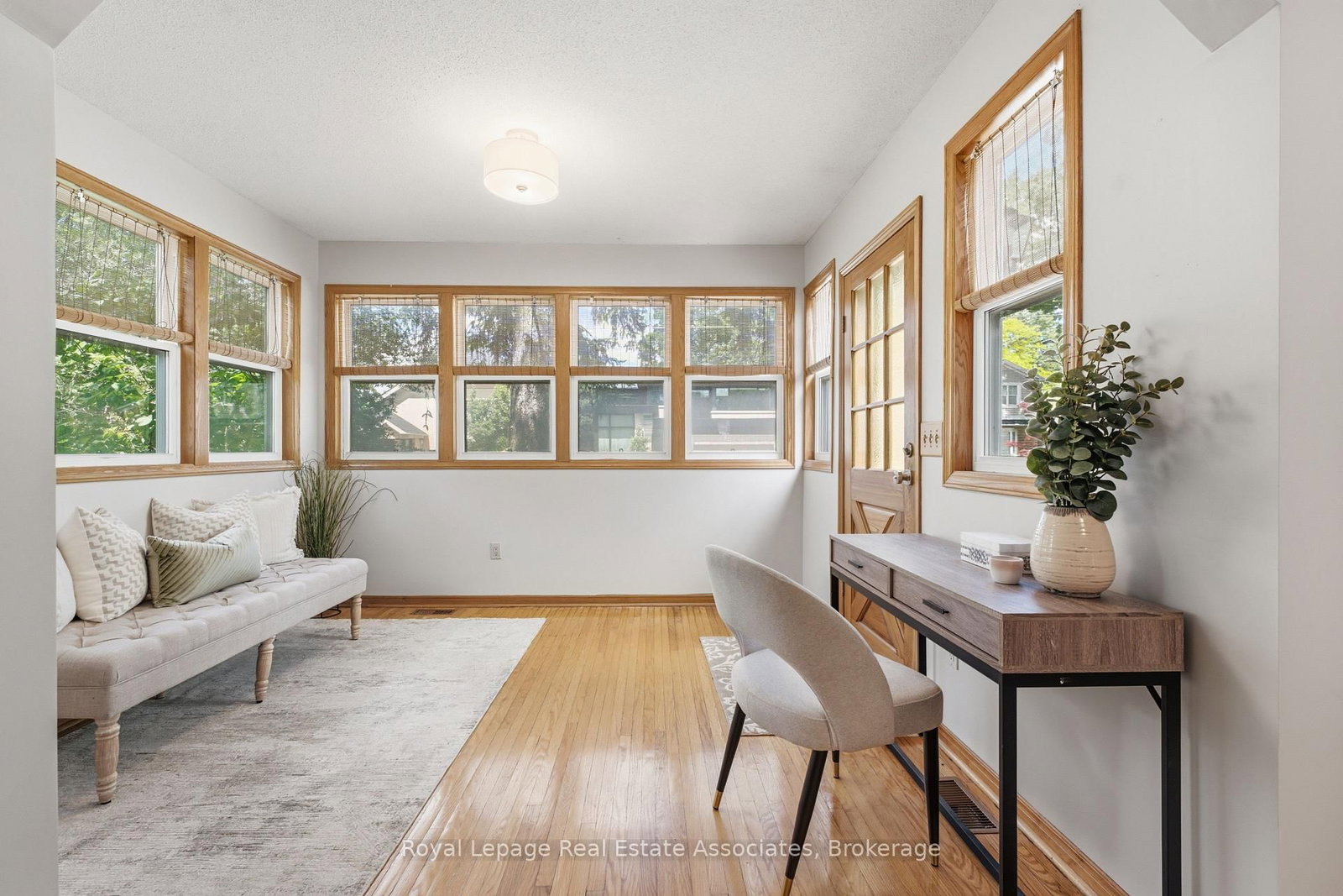 64 Eaglewood Boulevard • Mississauga, ON photo 6