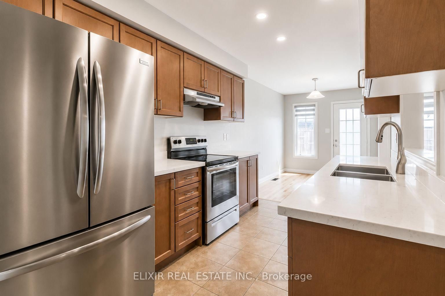 90 Delport Close • Brampton, ON photo 10