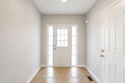 90 Delport Close • Brampton, ON photo 3
