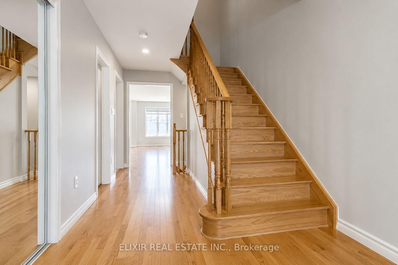 90 Delport Close • Brampton, ON photo 5