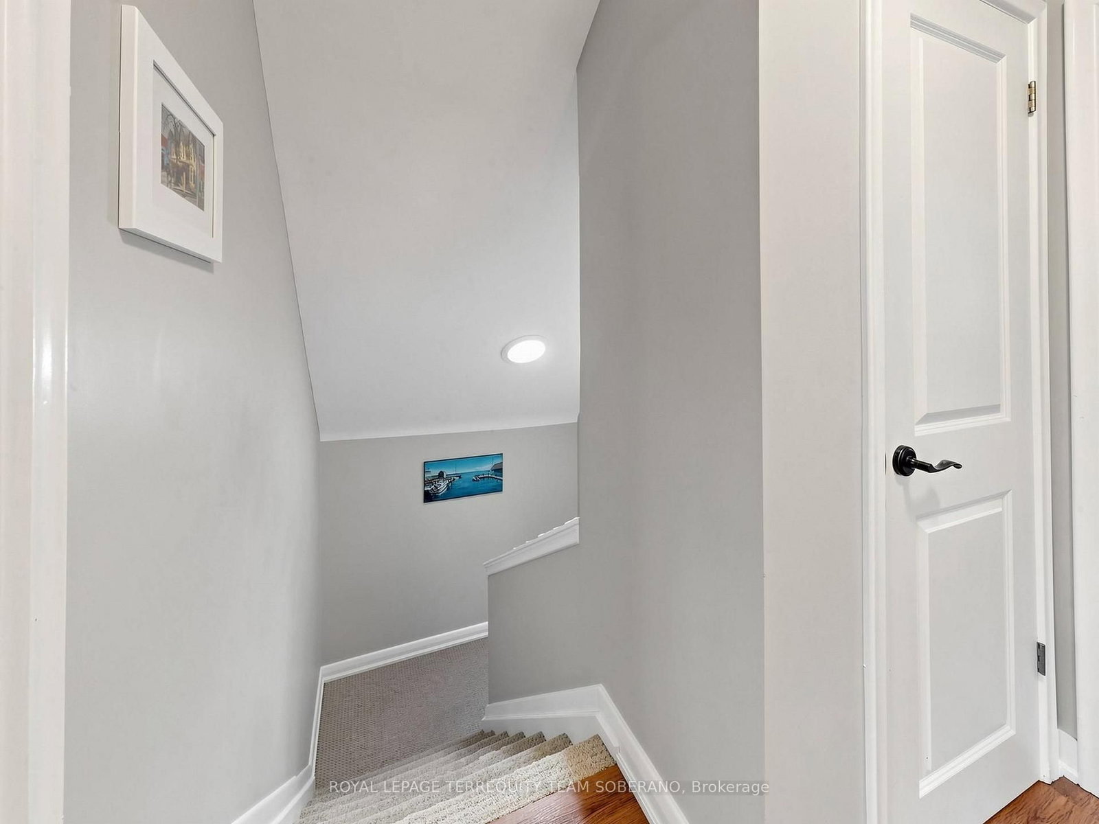 64 Clearbrooke Circle • Toronto, ON photo 20