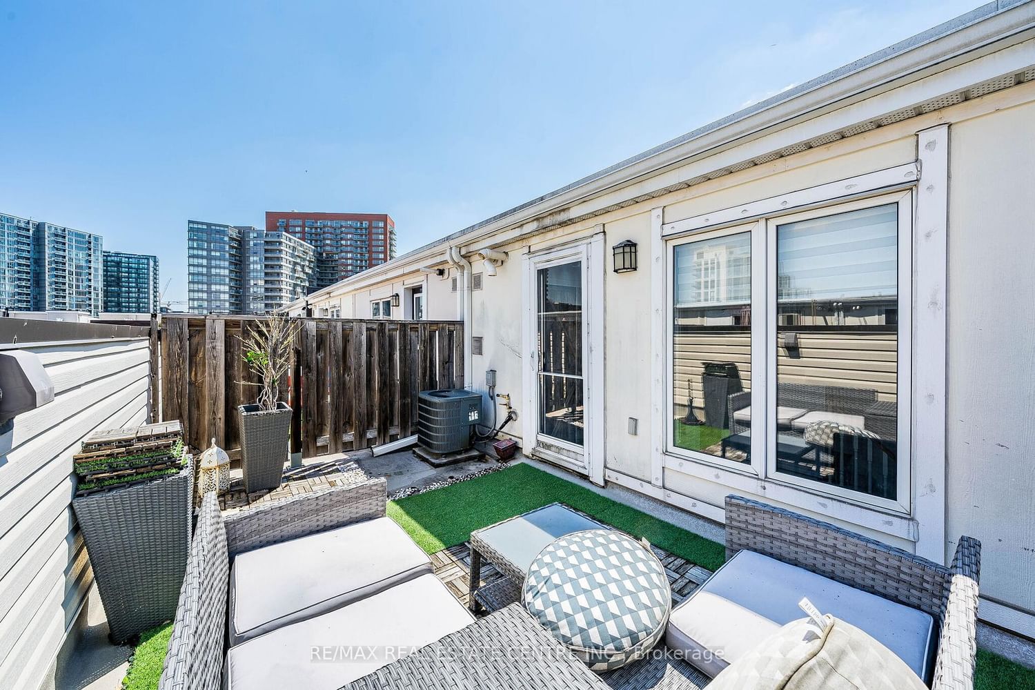 16 Laidlaw Street • #920 • Toronto, ON photo 28
