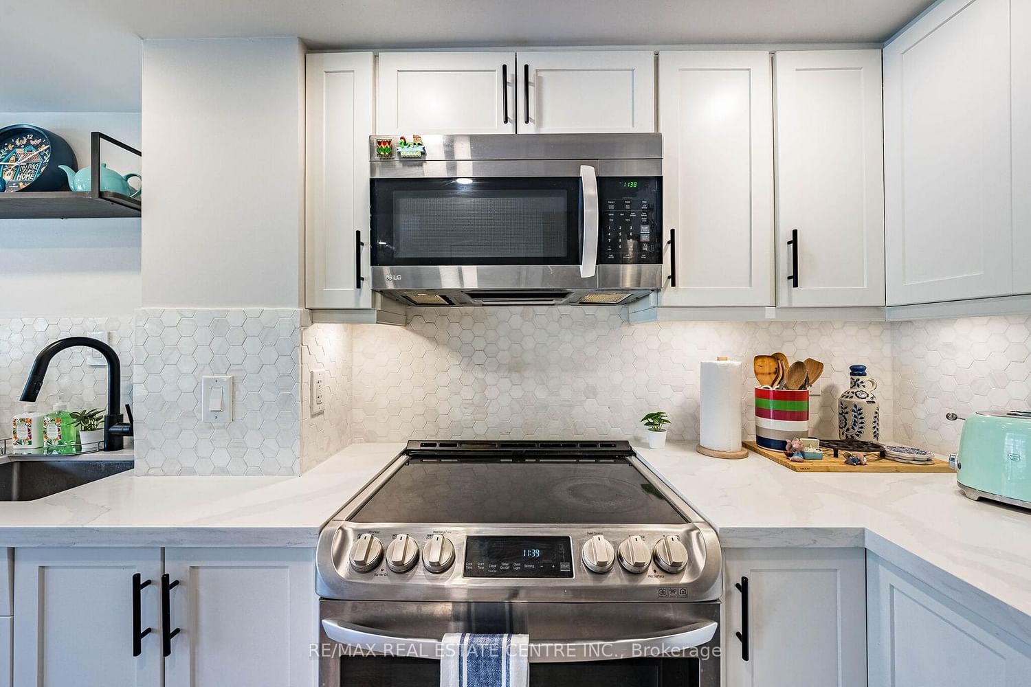16 Laidlaw Street • #920 • Toronto, ON photo 4