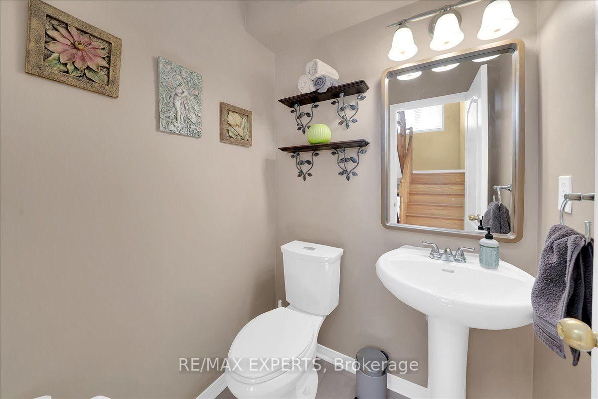 64 Knoll Haven Circle • Caledon, ON photo 9