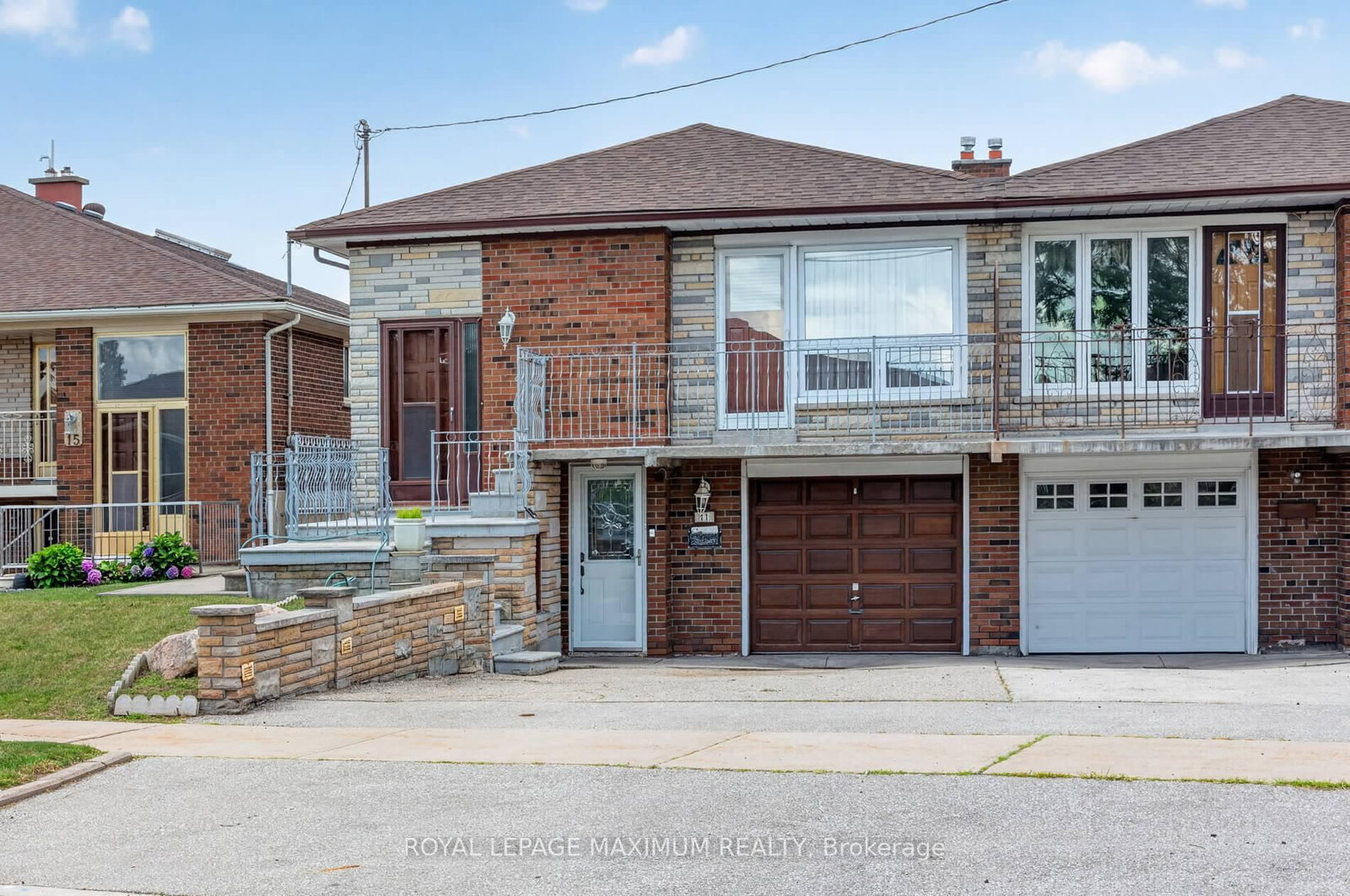 11 Hisey Crescent • Toronto, ON photo 1
