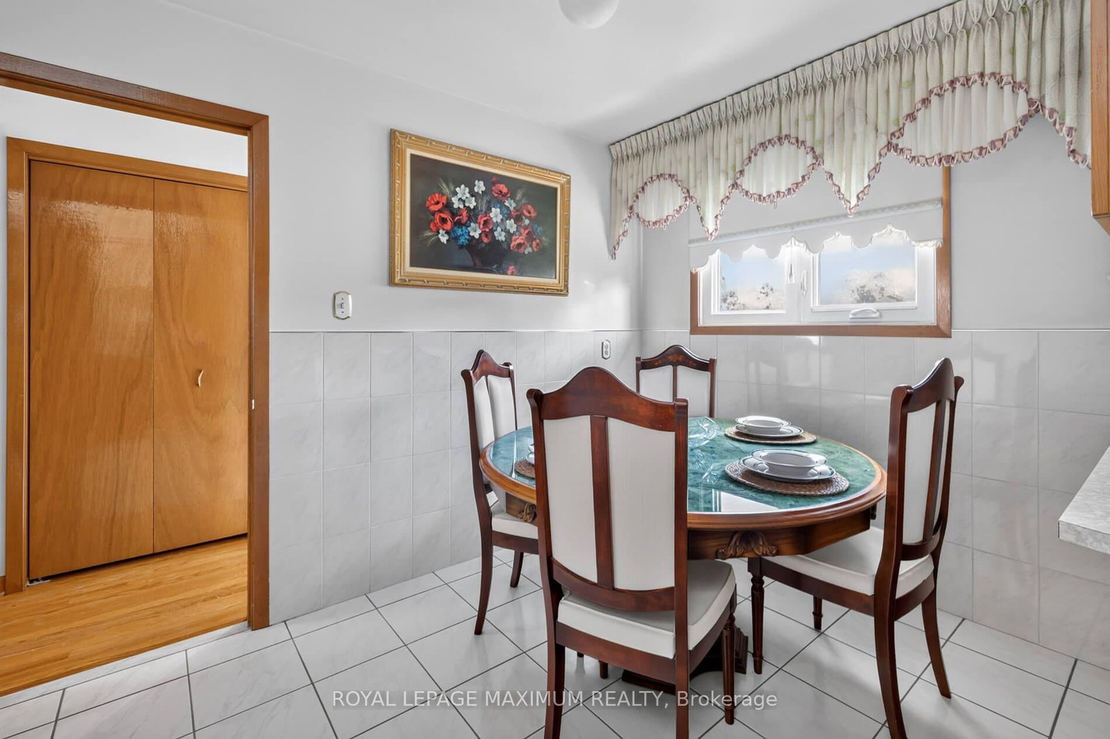 11 Hisey Crescent • Toronto, ON photo 13