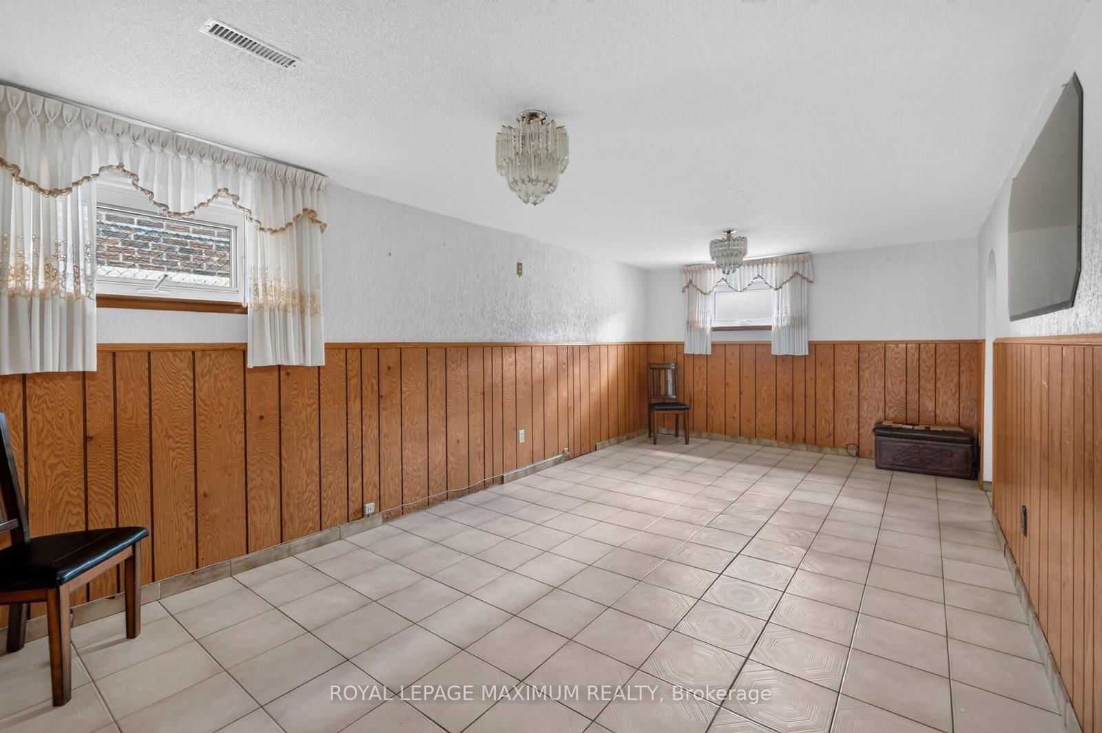11 Hisey Crescent • Toronto, ON photo 26