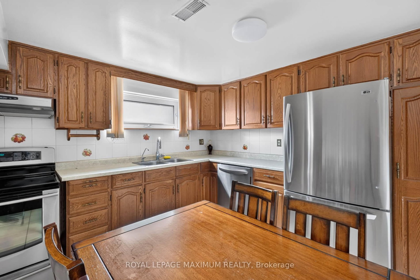 11 Hisey Crescent • Toronto, ON photo 30